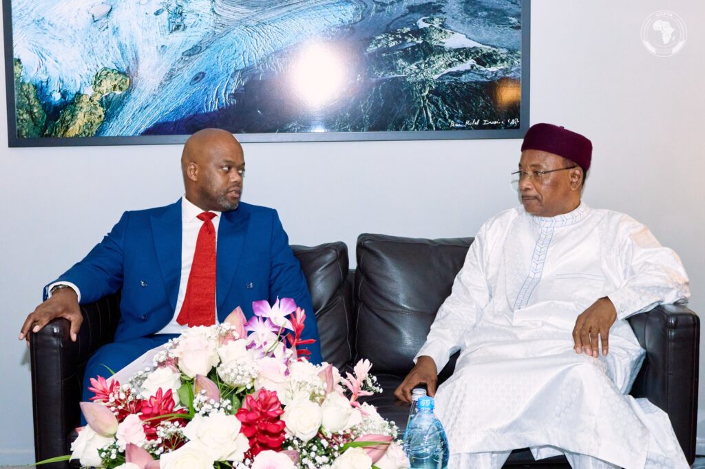 The AfCFTA Secretary-General Engages AfCFTA Champion, H.E. Mahamadou Issoufou, on the Margins of the Africa CEO Forum 